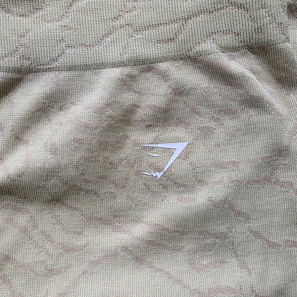 Gymshark Yellow Adapt Animal Seamless Cycling‎ Shorts Ruched Bum L Activewear - Picture 3 of 7